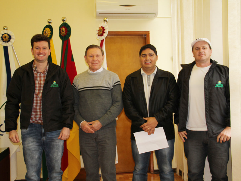 EMPRESÁRIOS DO RAMO AGRÍCOLA SE REÚNEM COM EXECUTIVO 